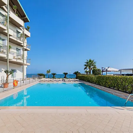 Residenza Miralago Iii By Wonderful Italy * Desenzano del Garda